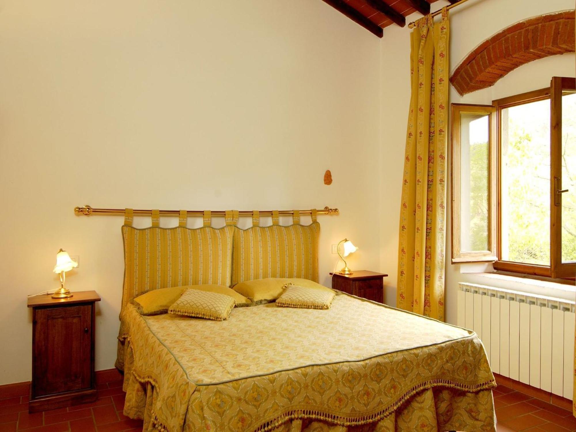 Pleasant Apartment With Swimming Pool Garden Bbq Parking Lucolena in Chianti Exteriör bild