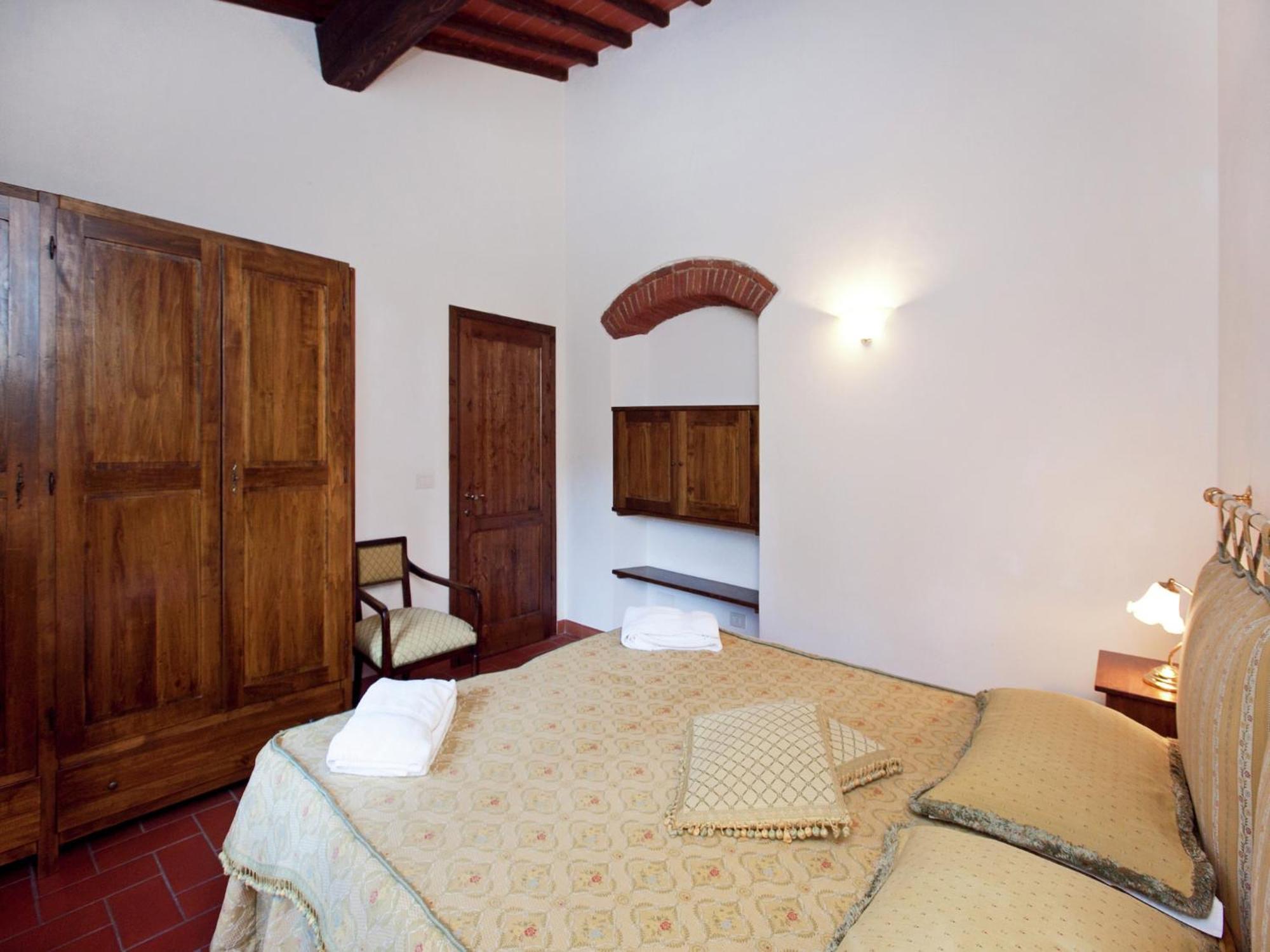 Pleasant Apartment With Swimming Pool Garden Bbq Parking Lucolena in Chianti Exteriör bild