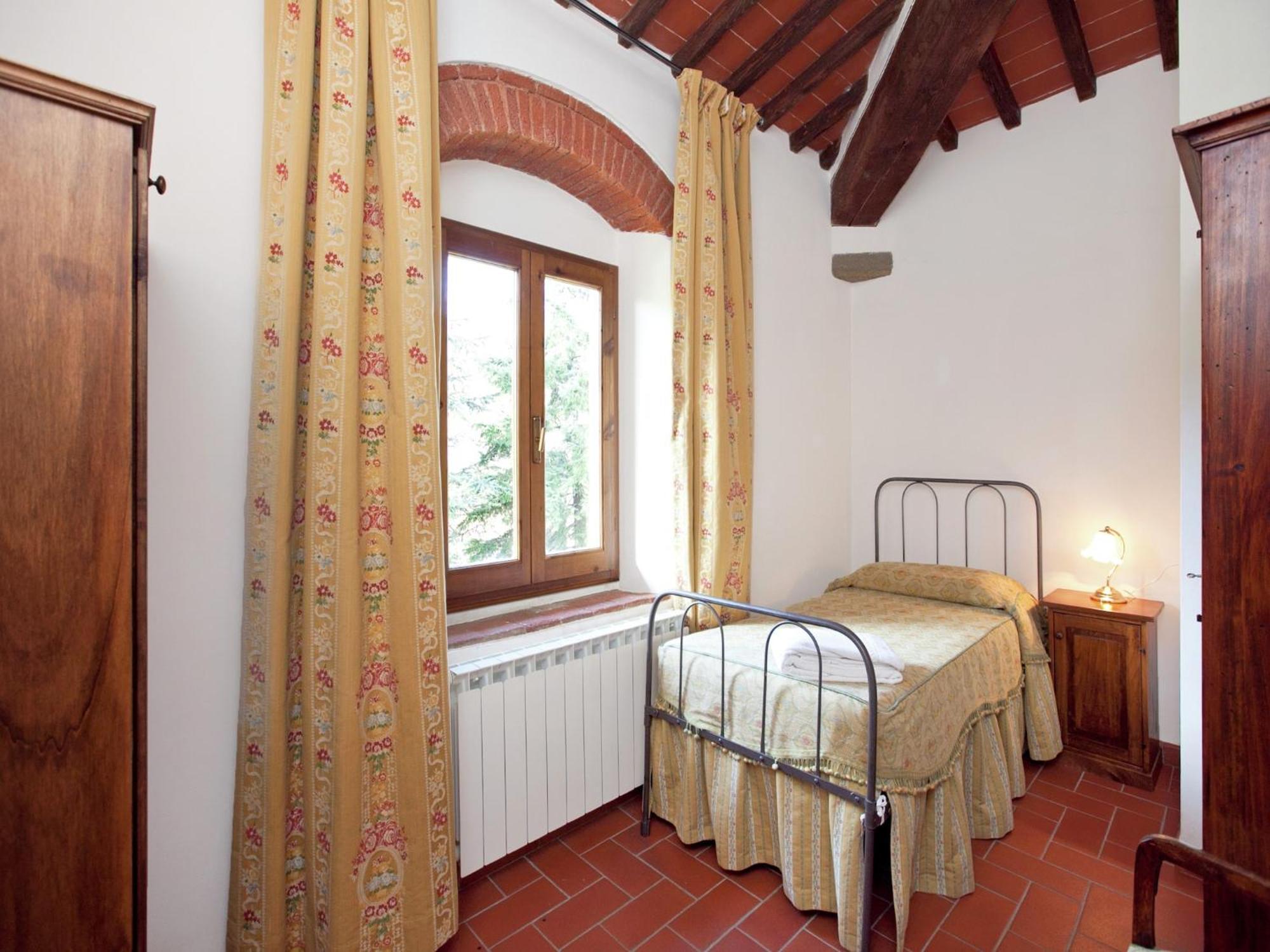 Pleasant Apartment With Swimming Pool Garden Bbq Parking Lucolena in Chianti Exteriör bild
