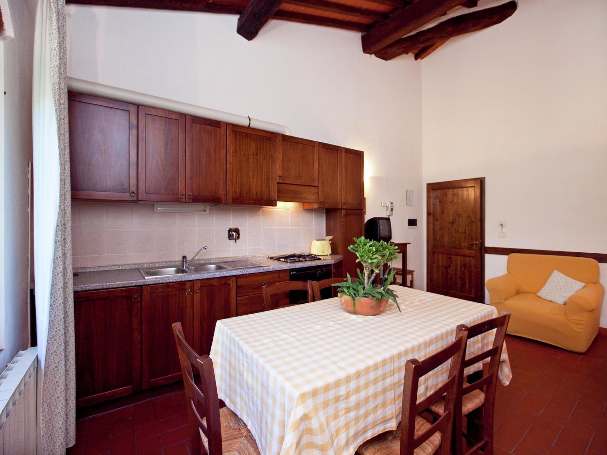 Pleasant Apartment With Swimming Pool Garden Bbq Parking Lucolena in Chianti Exteriör bild