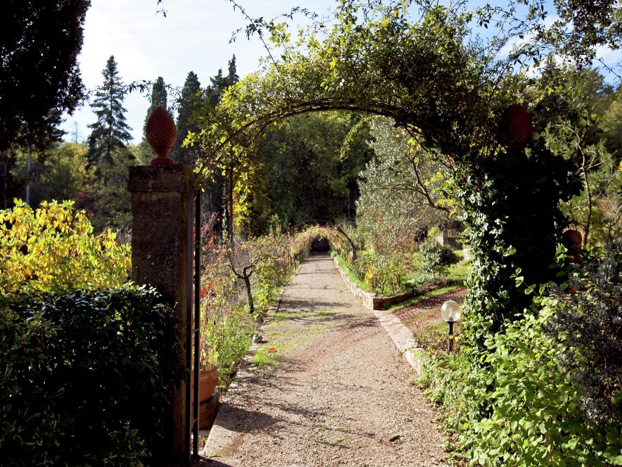 Pleasant Apartment With Swimming Pool Garden Bbq Parking Lucolena in Chianti Exteriör bild