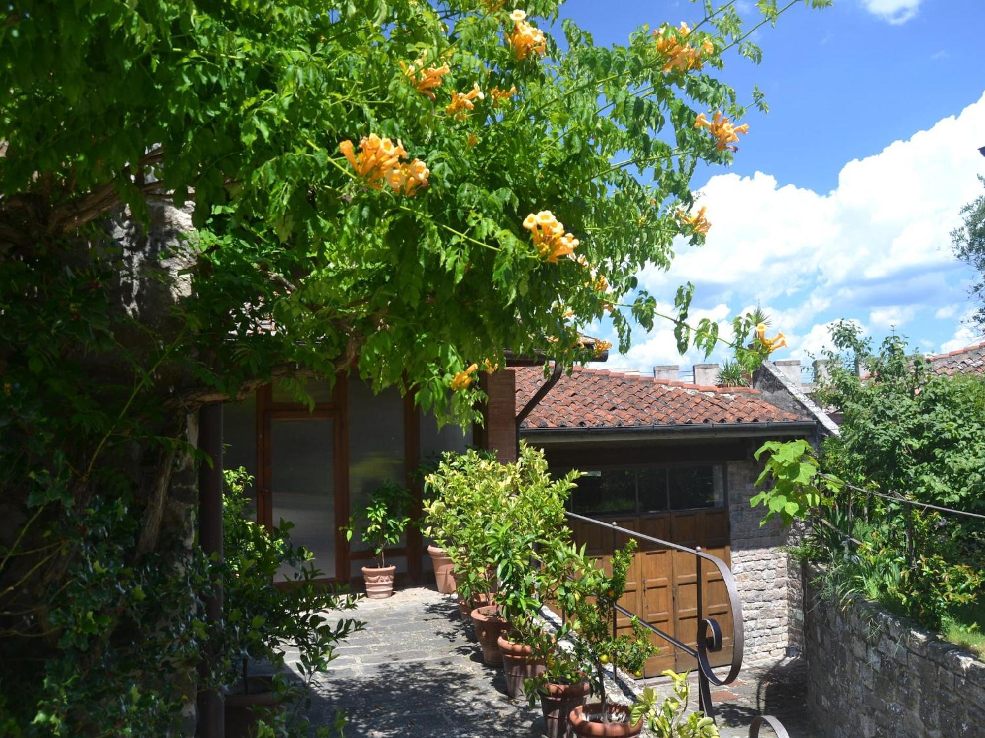 Pleasant Apartment With Swimming Pool Garden Bbq Parking Lucolena in Chianti Exteriör bild