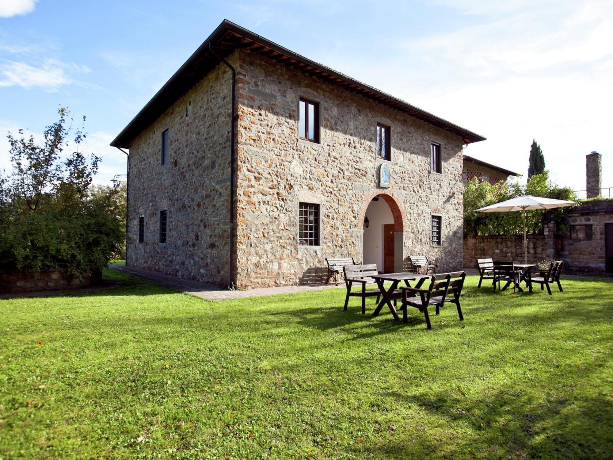 Pleasant Apartment With Swimming Pool Garden Bbq Parking Lucolena in Chianti Exteriör bild